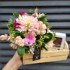 cesta de flores + brigadeiros gourmet